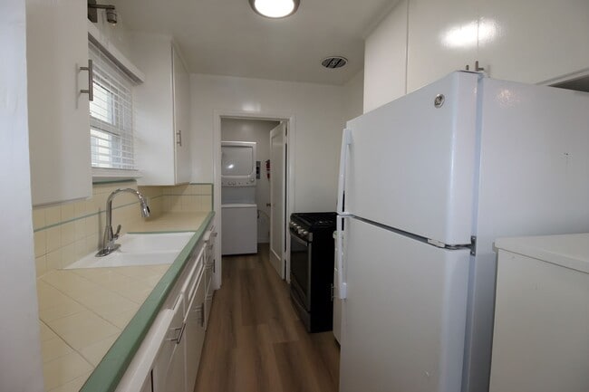 Photo - 230 Avenue G Unidad 230