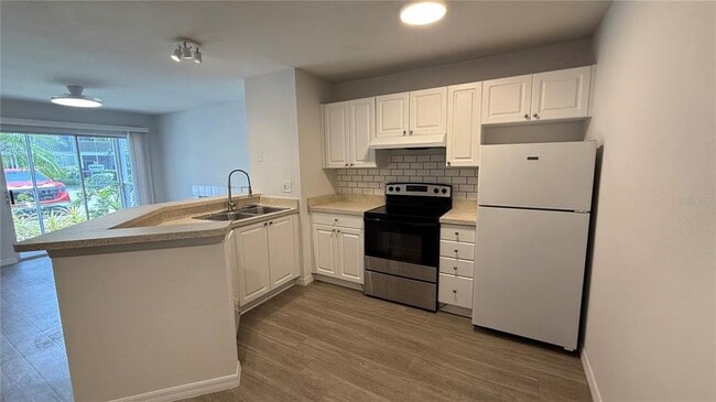 Photo - 850 S Tamiami Trl Unit 401