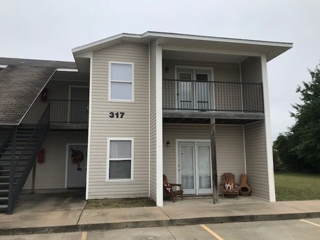 Building Photo - 317 Erin Pl Unit Apt #101
