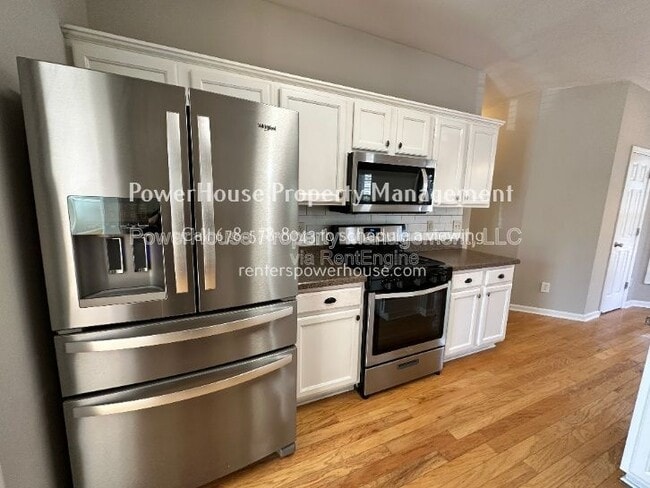 Photo - 2403 Walnut Tree Ln