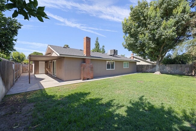 Photo - 1684 E Walnut Ave