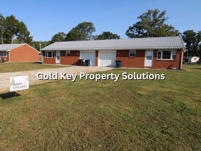Building Photo - 818-820 Cossack Dr Unit 818 Cossack Dr Rental