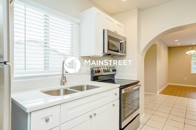 Photo - 3 Bedroom Pet-Friendly Home in Fort Myers, FL with Main Street Renewal