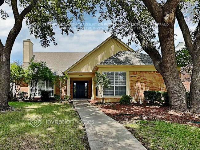 Building Photo - 2107 Stonegate Dr