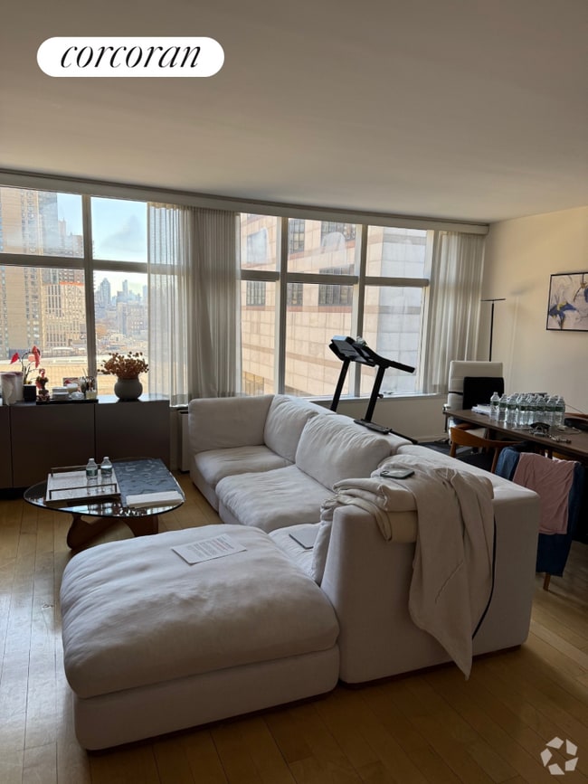 Building Photo - 160 W 66th St Rental