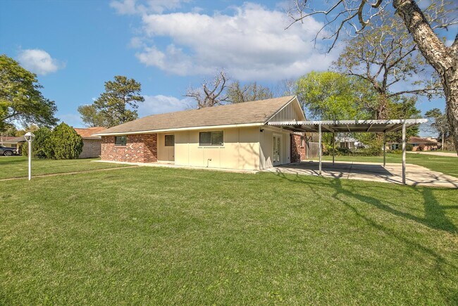 Photo - 501 Ladd St