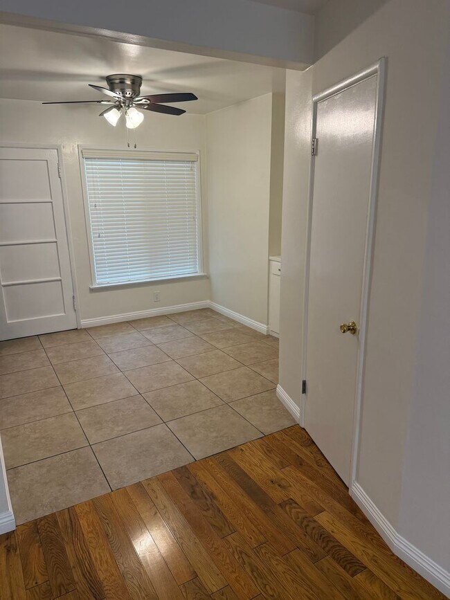 180 S Mountain View Ave Unit B