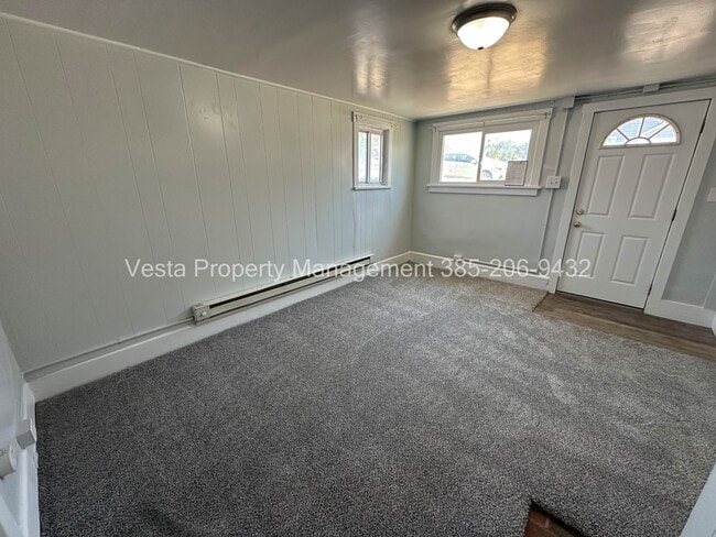Photo - 1082 Doxey St