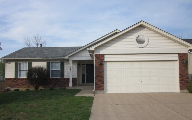 Building Photo - 1215 Harting Dr