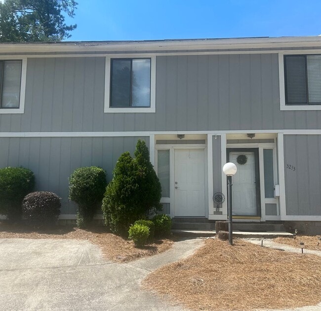 Forest Hills Racquet Club Townhome - Forest Hills Racquet Club Townhome