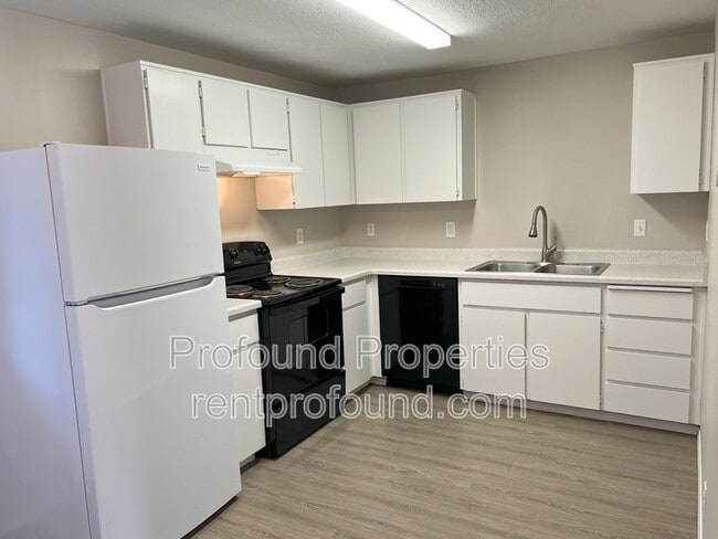 Photo - 1448 NE Thomas Ct