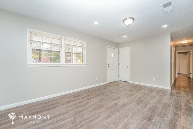 Photo - 2979 Tiller Trail SW