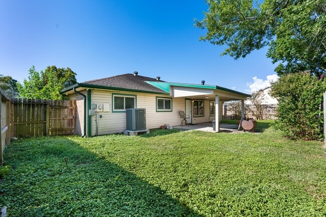 Photo - 9731 Shell Rock Rd