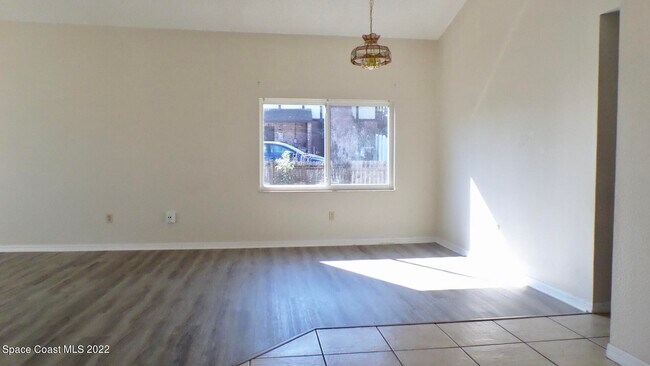 Photo - 3660 Miriam Dr