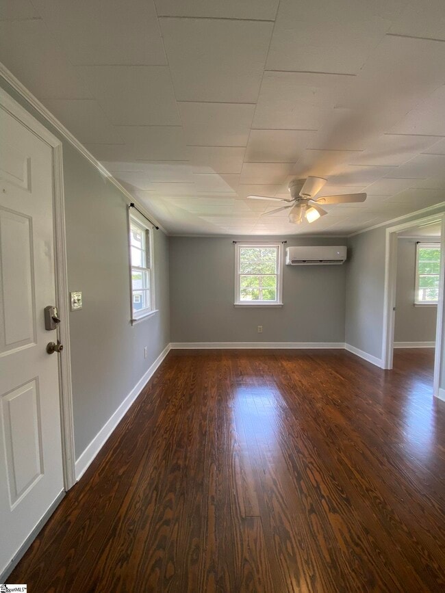 Photo - 134 E Jones Ave