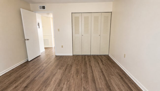 Photo - Foxwood Apartments