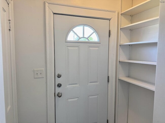 Photo - 2137 Ave J
