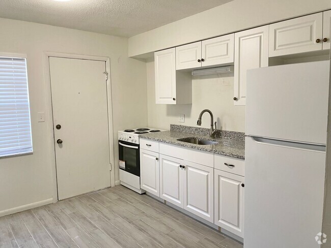 Building Photo - 605 N Stella Ave Unit B Rental