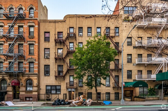 Photo - 234 E 52nd St