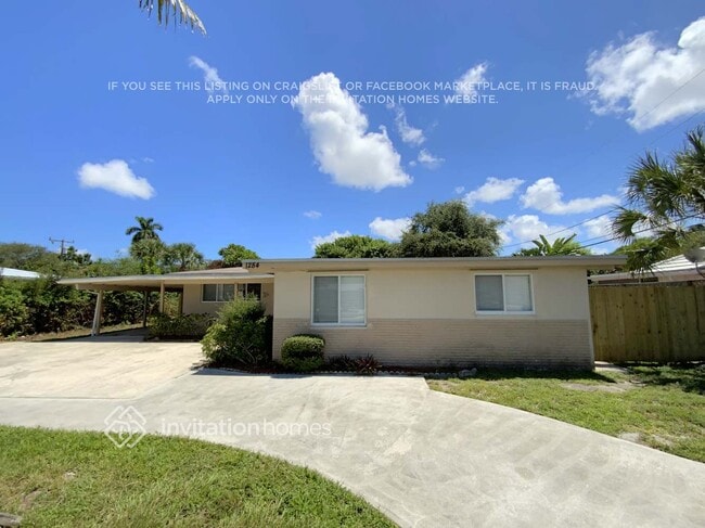 Building Photo - 1284 NW 5th St Rental