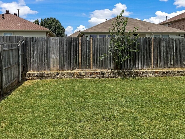 6521 Regina Dr