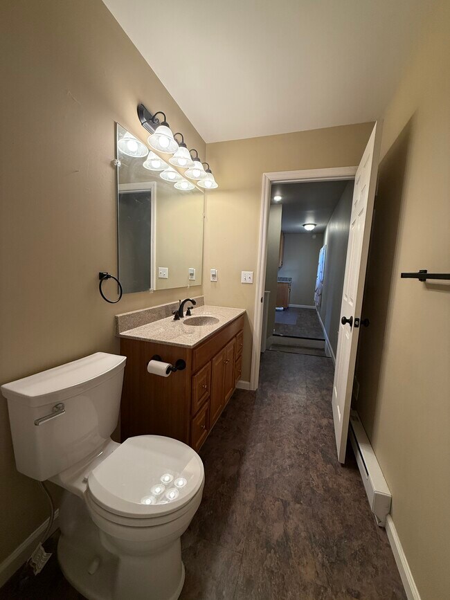 Photo - 357 Walnut St