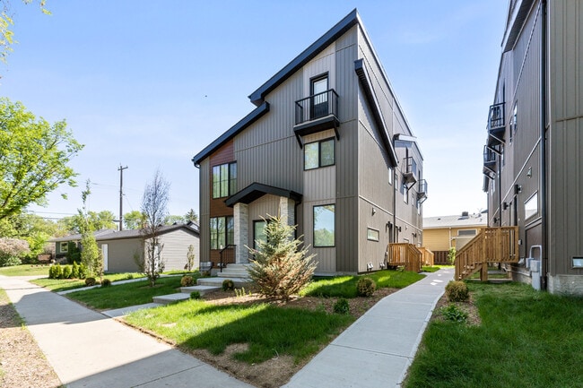 Photo - 8556-8583 83 Ave NW Unit BSMT 8556