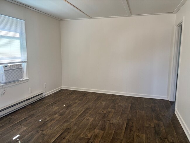 Photo - 2 Bed, 1 Bath home located in Greensboro!