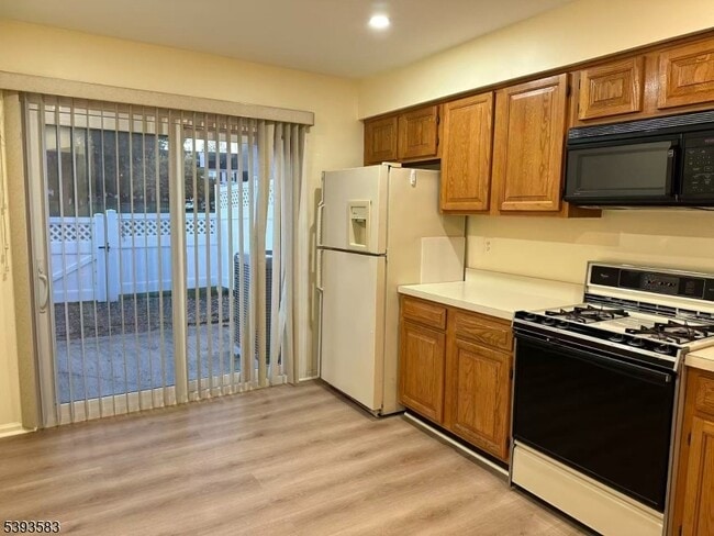 Photo - 604 Bayley Ct