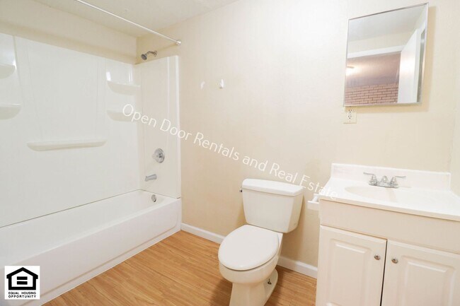 Photo - 501 N Broadway St Unit C