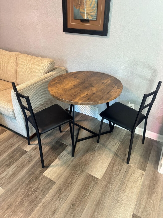 Photo - 400 Walker Dr