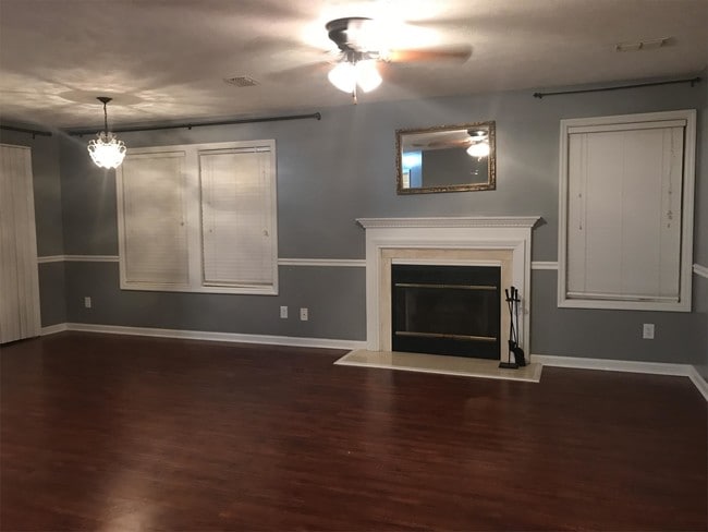 Photo - 979 Stewarts Creek Dr