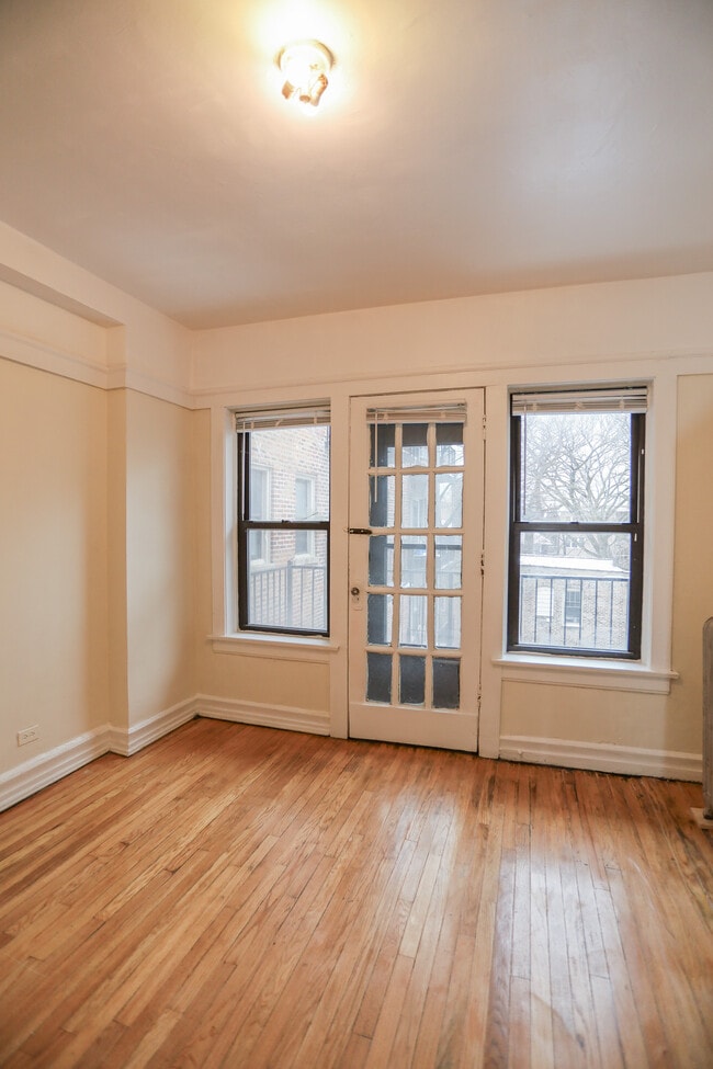 Photo - 7445 N Greenview Ave Unit 407