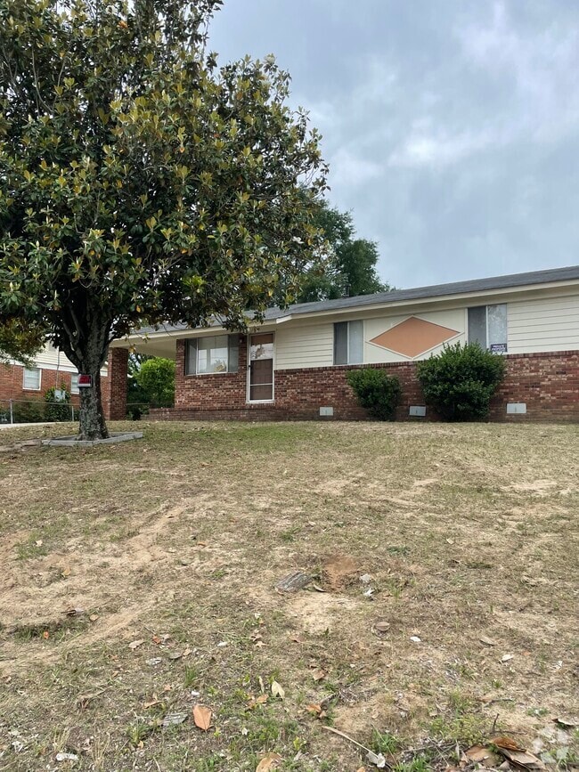 Building Photo - 2816 Lumpkin Rd Rental