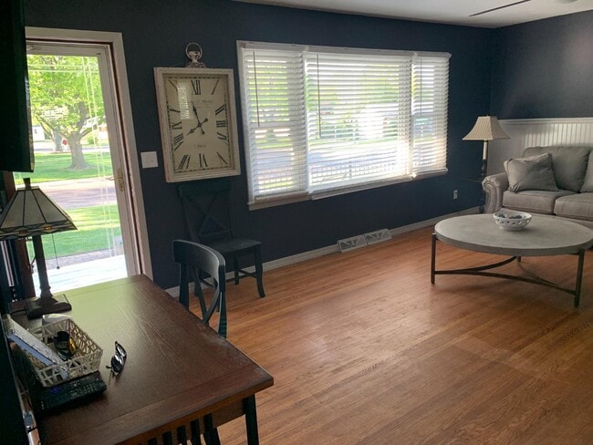 Photo - 2709 Highland Dr