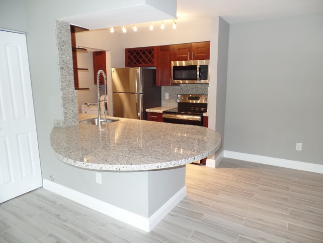 Photo - 1263 SW 46th Ave Unidad 2103 Rental