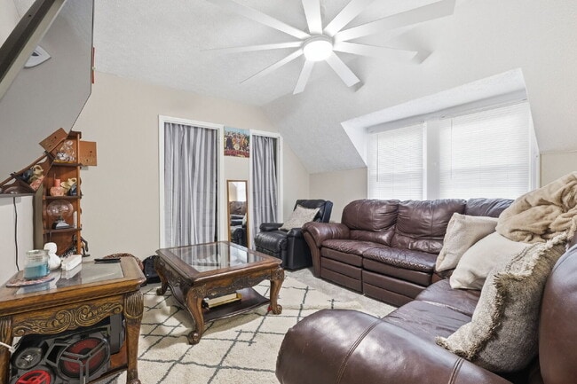 502 Walnut Ave