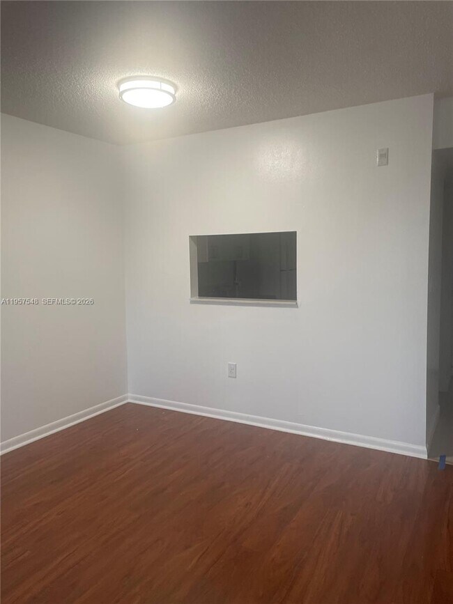 Photo - 10525 SW 112th Ave Unit 315