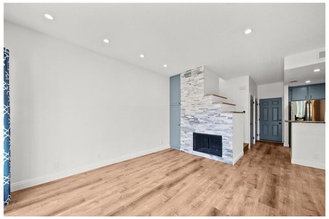 Photo - Don't Miss This One | Upgraded Stevenson Ranch Home for Rent Unidad #D