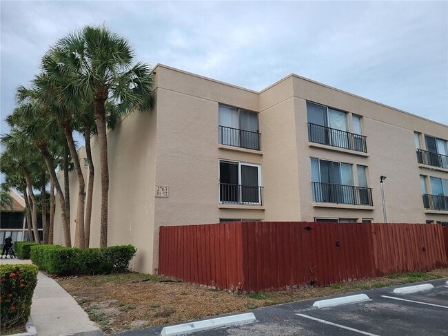 Building Photo - 2763 Woodgate Ln Unit 204
