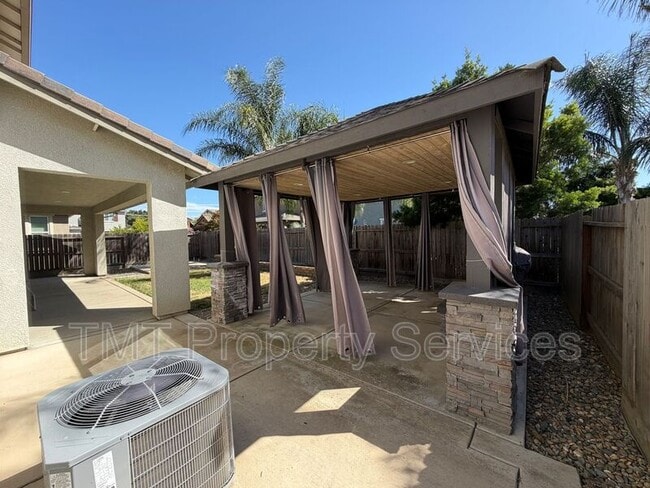 Photo - 9554 Sauterne Way