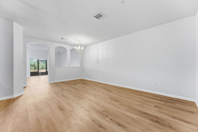 Photo - 2795 Oakwater Dr