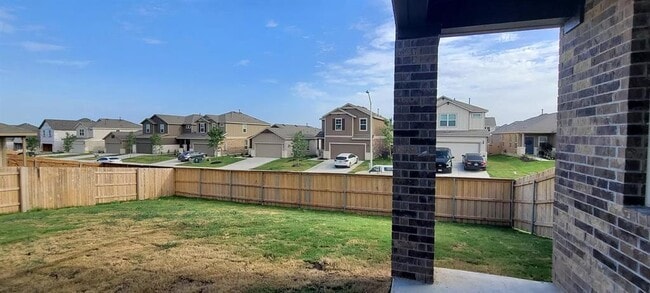 Photo - 195 Longstraw Dr