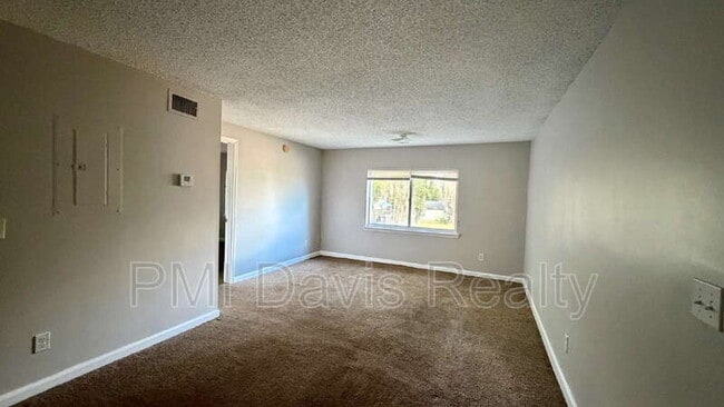 Photo - 1845 Lindberg Dr Unit Apt 28