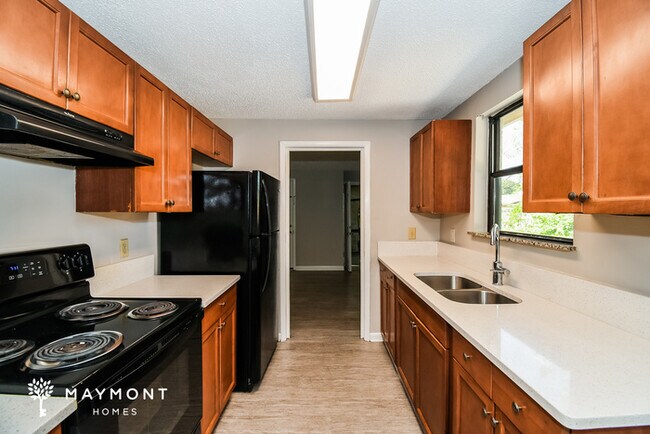 Photo - 7317 Sharbeth Dr S