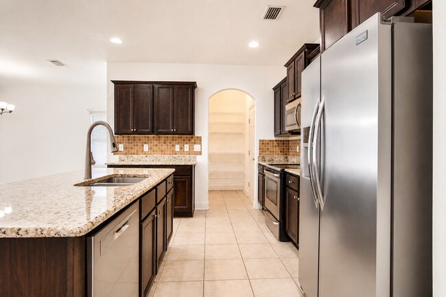 Photo - Highly desired 4/2.5 Gulf Breeze Home with hot tub!