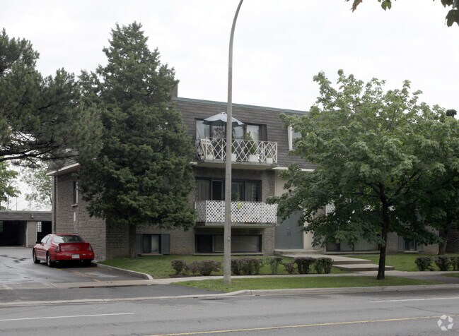 Photo - 223-247 The West Mall