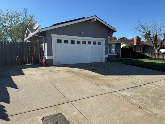 Photo - 4981 Dawson Dr