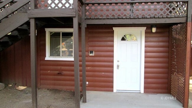 Building Photo - 54100 Pine Crest Ave