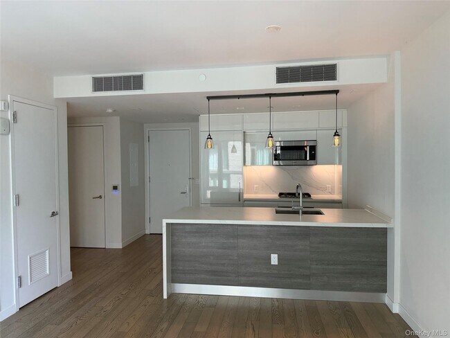 Photo - 505 W 43rd St Unit 6L